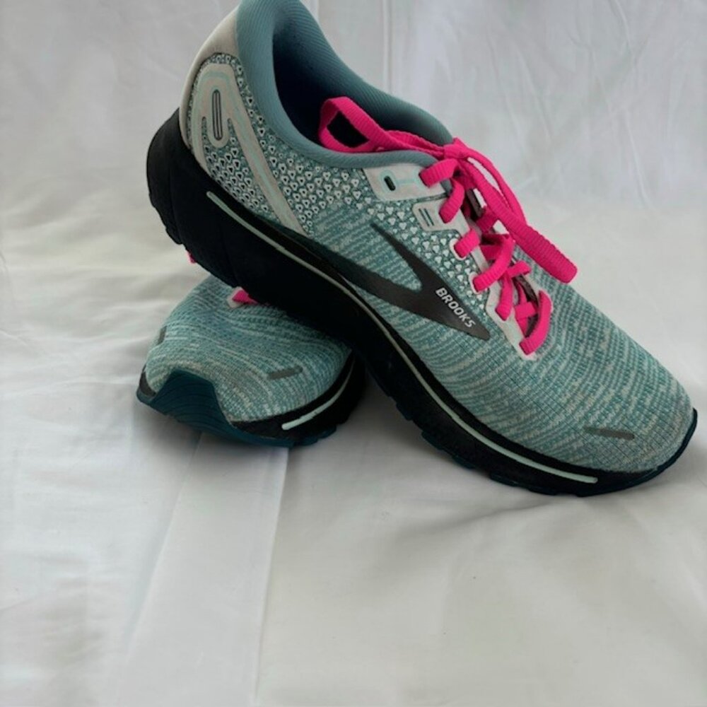 Brooks Ghost 14 Women's size 8 running shoes EUC